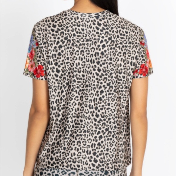 Johnny Was Amabel Short Sleeve Animal Print Crew Neck Tee Size Large EUC - Picture 2 of 7